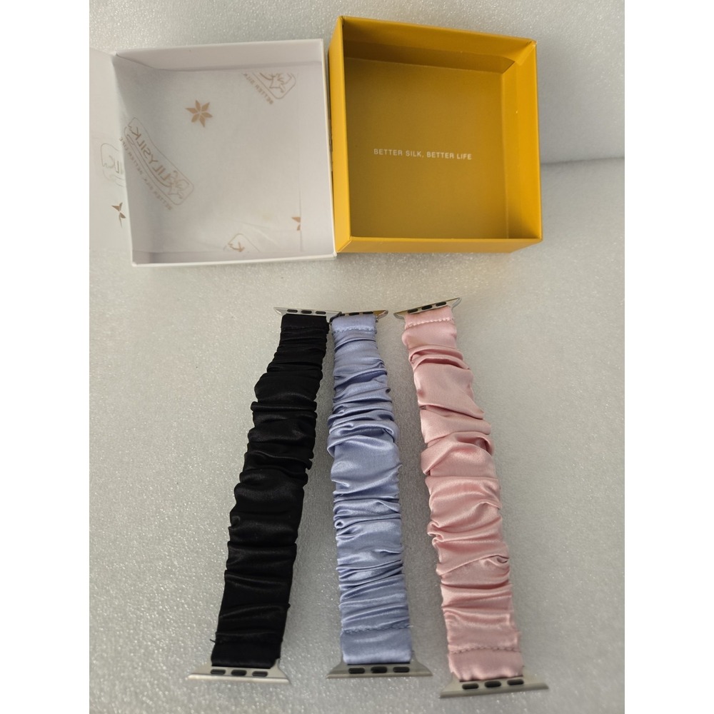 LilySilk Apple Watch band Silk scrunchies New In Gift Box 42/44 Mm Set Of 3